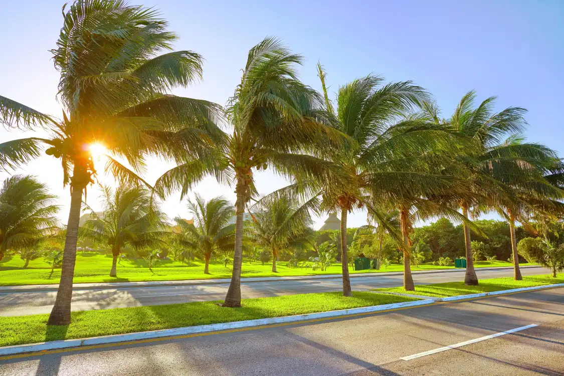Hotels near Avenida Kukulkan