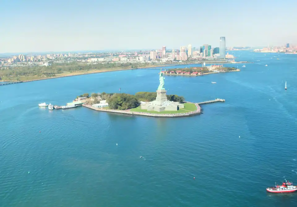 5_Statue of Liberty