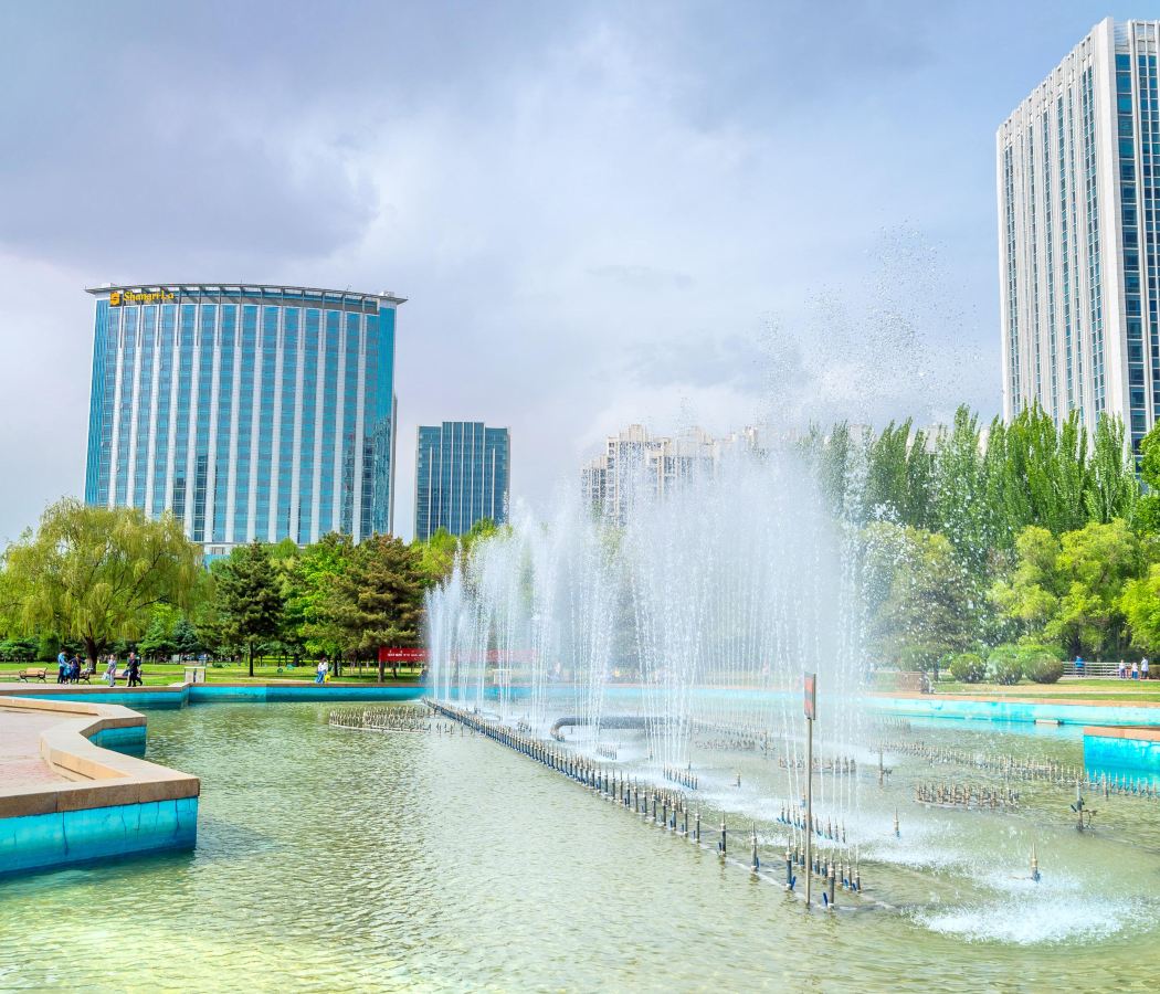 Qingshan Wanda Plaza/Worker's Cultural Palace