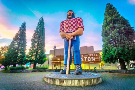 Paul Bunyan Statue