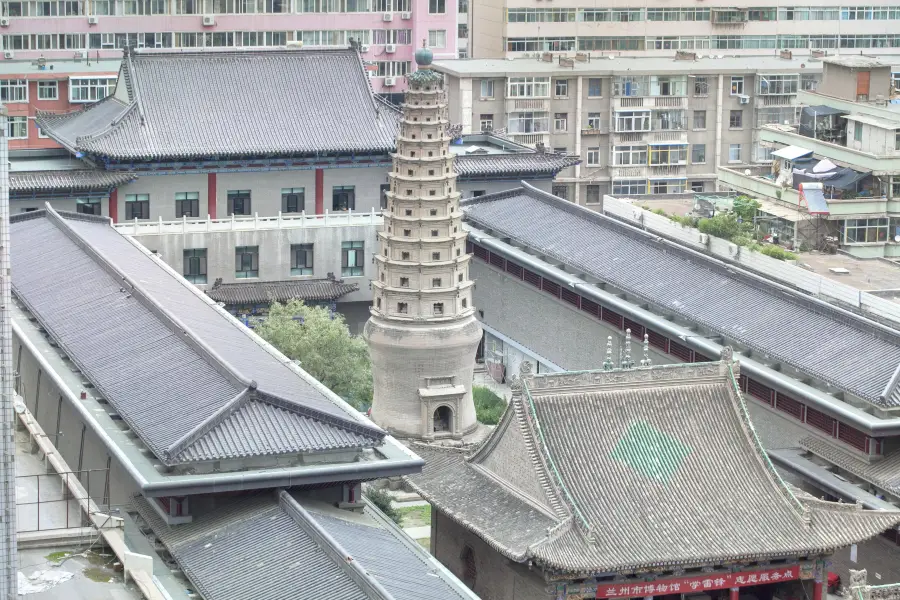 란저우 박물관(바이이 사원 타워)