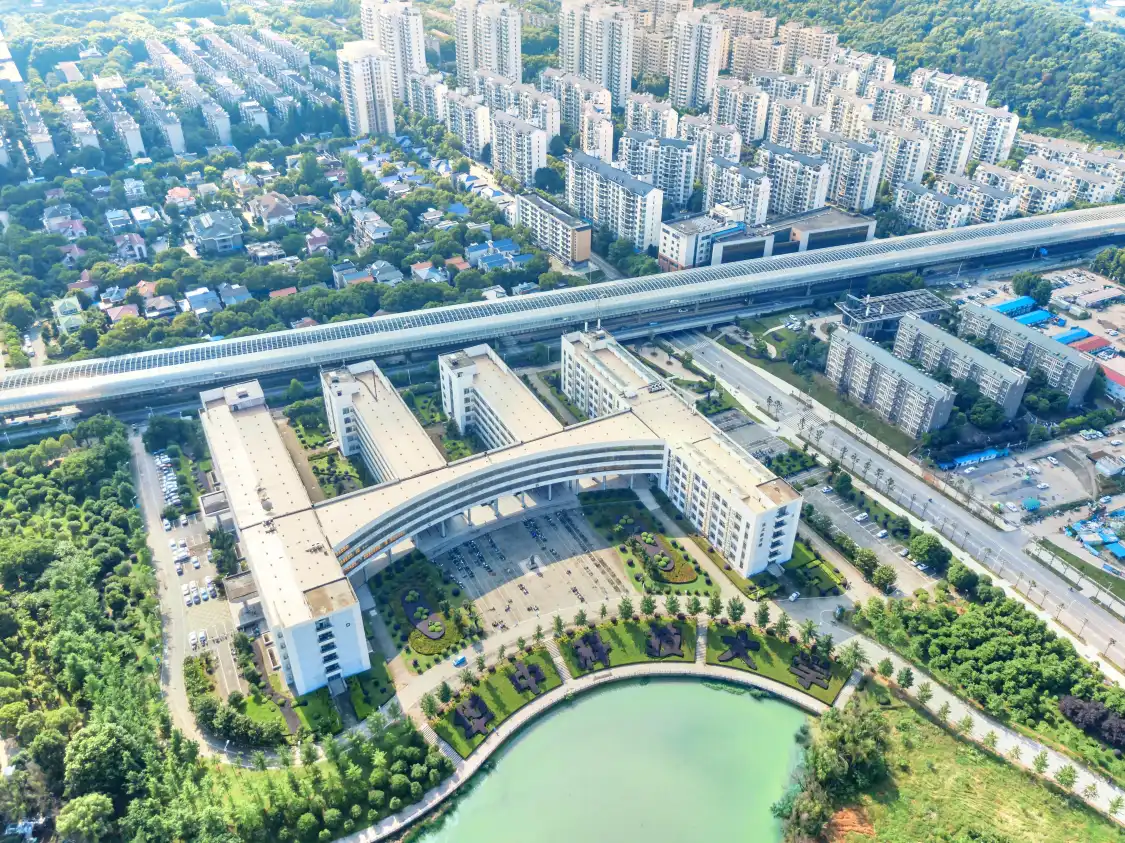 Hotels near Huazhong Science and Technology University