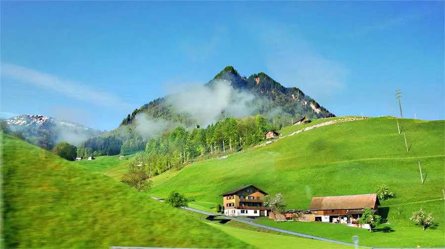 Tianshan Tuomu'er Forest Park