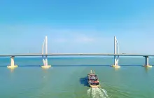 A boat tour of Hong Kong Zhuhai Macao Bridge