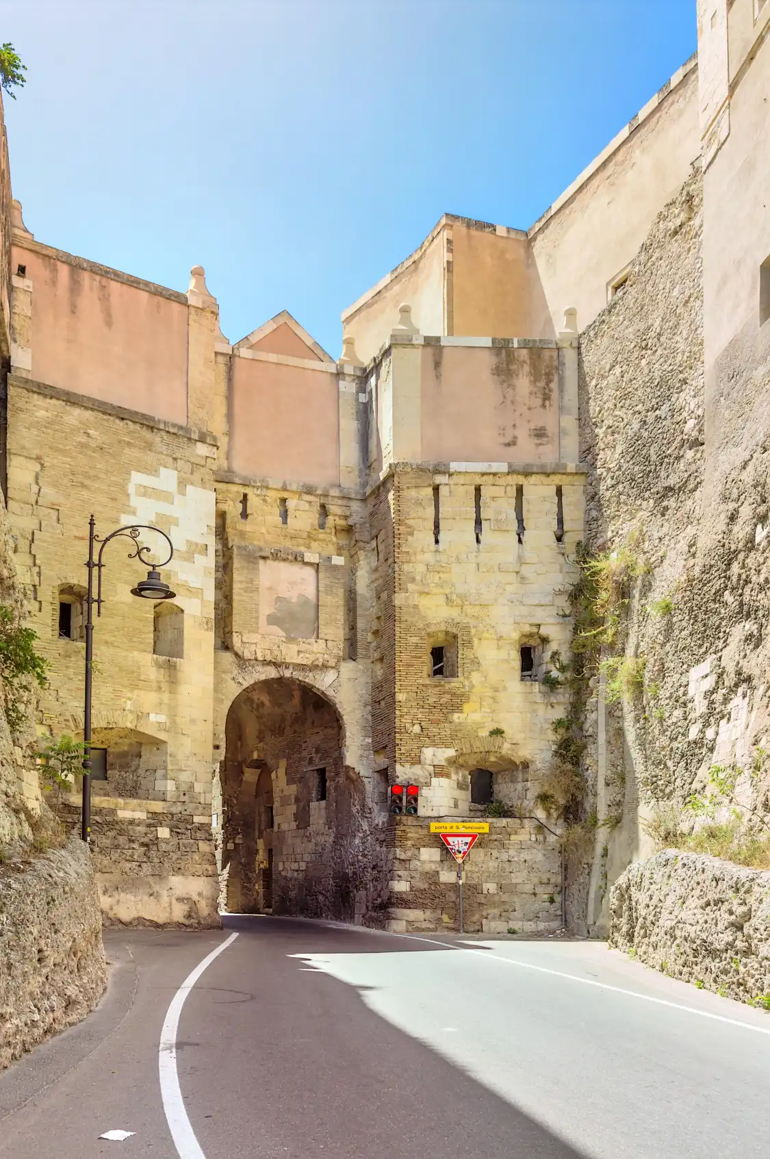Hotels near Torre di San Pancrazio