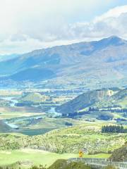 Crown Range Road Scenic Lookout