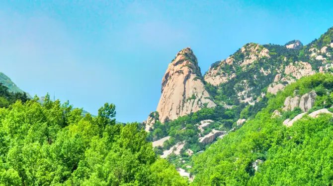 天燭峰