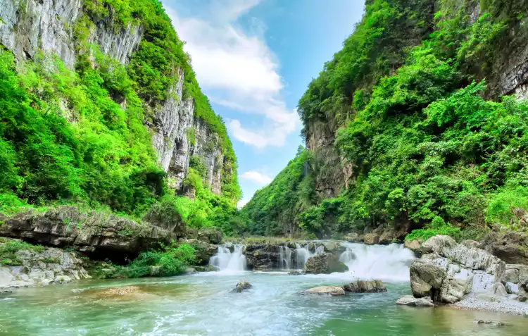 Hotels near Guizhou Polytechnic College of Communications North Campus Architecture and Engineering Department
