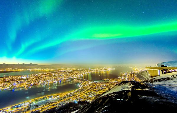 Singapore to Tromso flight