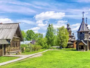 Muzey Derevyannogo Zodchestva I Krest'yanskogo Byta