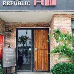 REPUBLIC 여행 사진