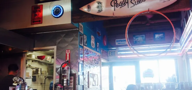 Peggy Sue's Maui