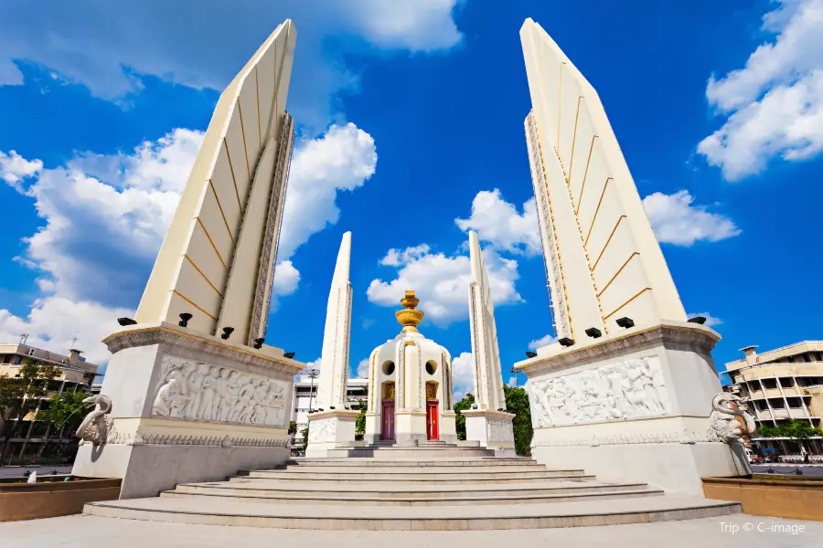 Democracy Monument