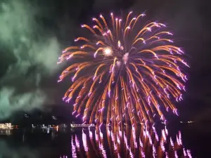 山湖湖湖祭り花火大会