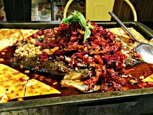 Tan Fish (dingshengguangchang)