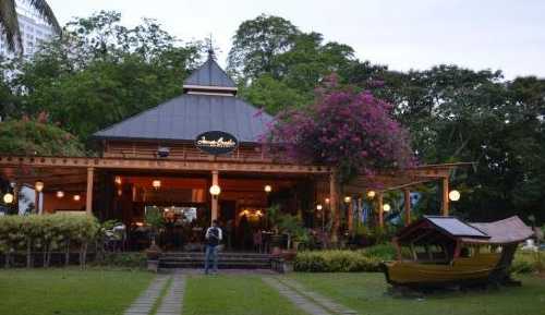 James Brooke Bistro & Cafe