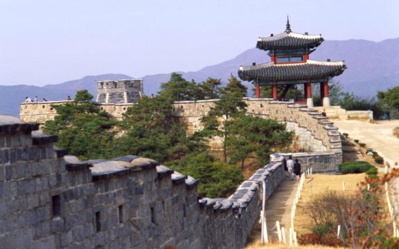 水原華城｜朝鮮王朝時代の城郭建築が残る世界遺産