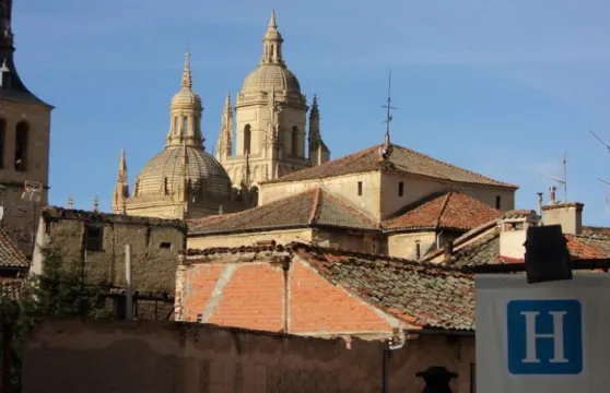 豪斯特里亞納杜拉酒店