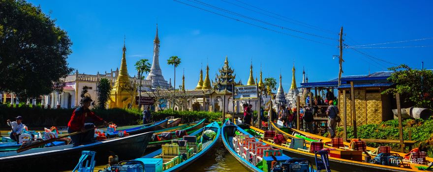 Floating Market
