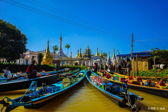 Floating Market