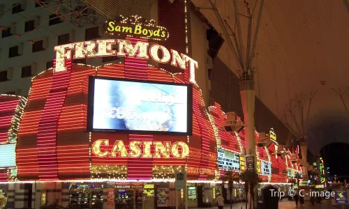 E Fremont St