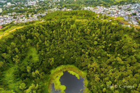 트루 오 서프스 분화구