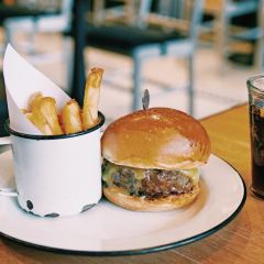 Beef & Liberty ( Shanghai Centre ) Burgers User Photo