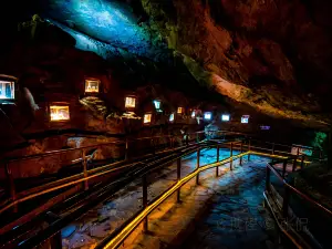 Cheongok Golden Bat Cave