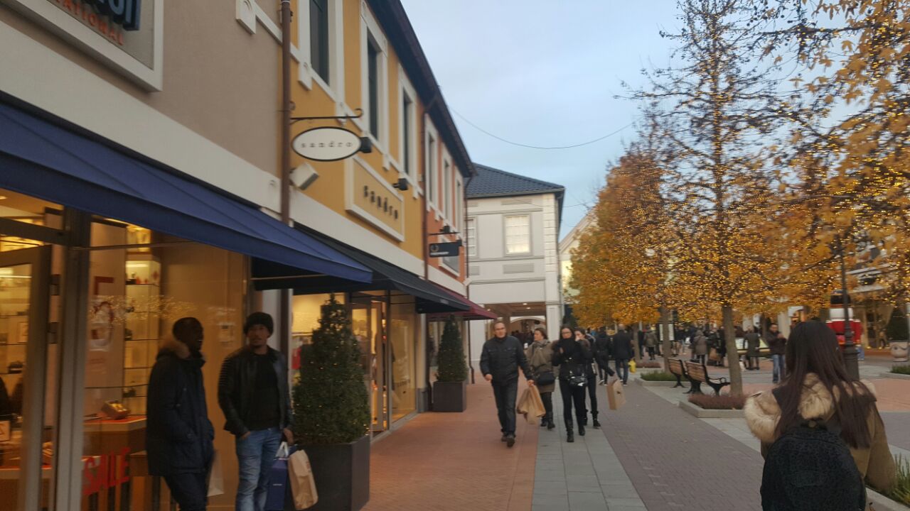 Designer Outlet Roermond travel guidebook –must visit attractions in  Roermond – Designer Outlet Roermond nearby recommendation – Trip.com