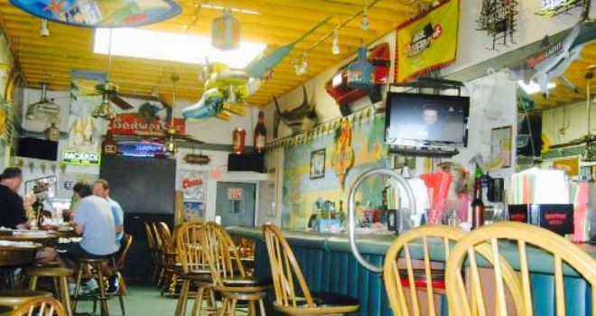 Catalina Cantina Jr.