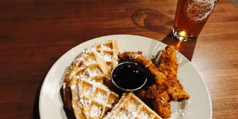 Twisted Oak American Bar & Grill