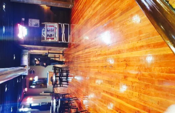 Harry's Hair Cuts & Hot Towels