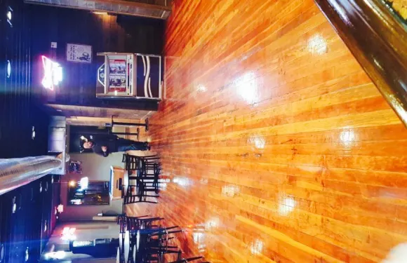 Harry's Hair Cuts & Hot Towels