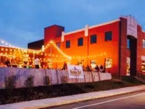 Kardinal Hall