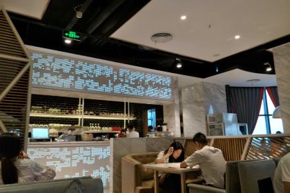 半秋山西餐厅(悦活荟店)