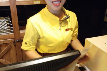 Banumaodu Hot Pot (xinhualu)