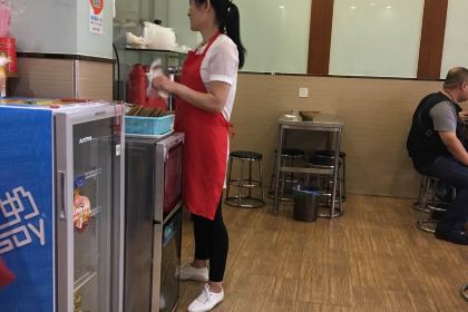 鐘福聚二0五老麵館