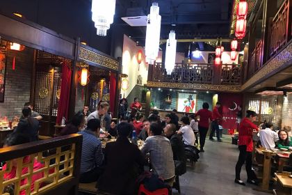 小龙坎老火锅(东坡外滩店)