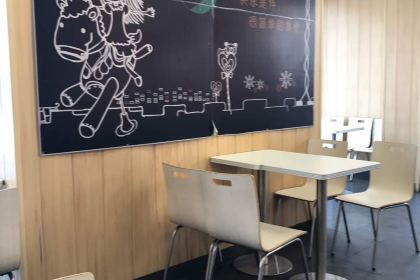 华莱士·全鸡汉堡(人民路店)