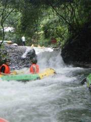 溫泉城環山谷漂流