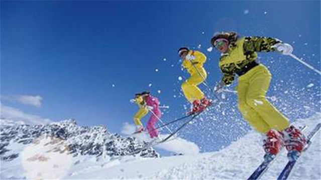 Skiing in Pingdingshan