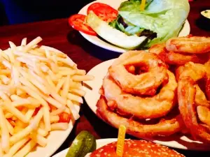 Red Coat Tavern
