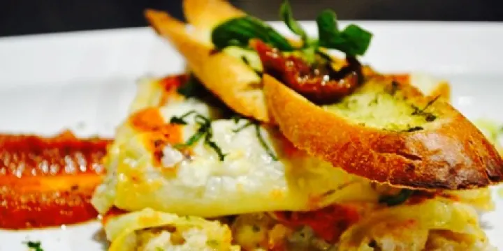 Cremeux Cafe & Bistro