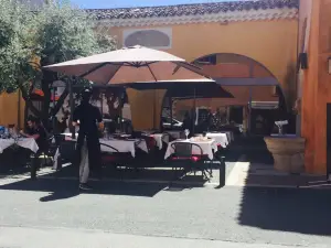 Le Bistrot Du Village