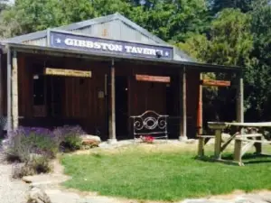 Gibbston tavern