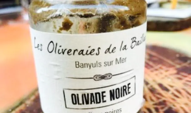 Le bouchon et l'assiette