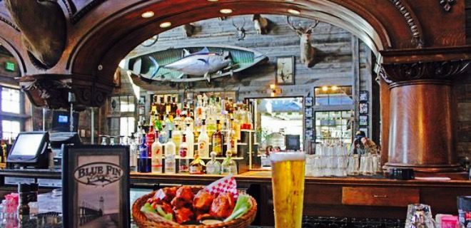 Blue Fin Lounge