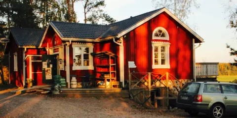 Maatilapuoti & Gardsboden