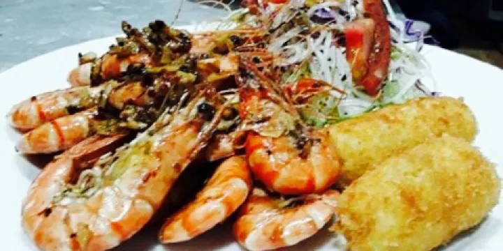 Surf Control Rooftop Lounge