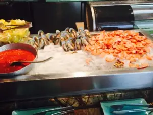 SanTo’s Modern American Buffet & Sushi